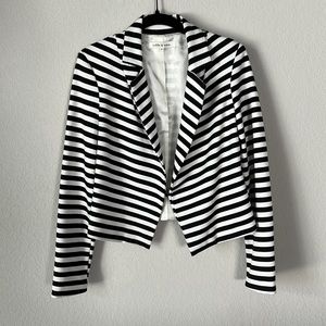 Black & white jacket, small